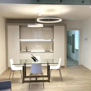 queen-verona-luxury-apartment-sanificato-allozono.hotelinveneto.com/